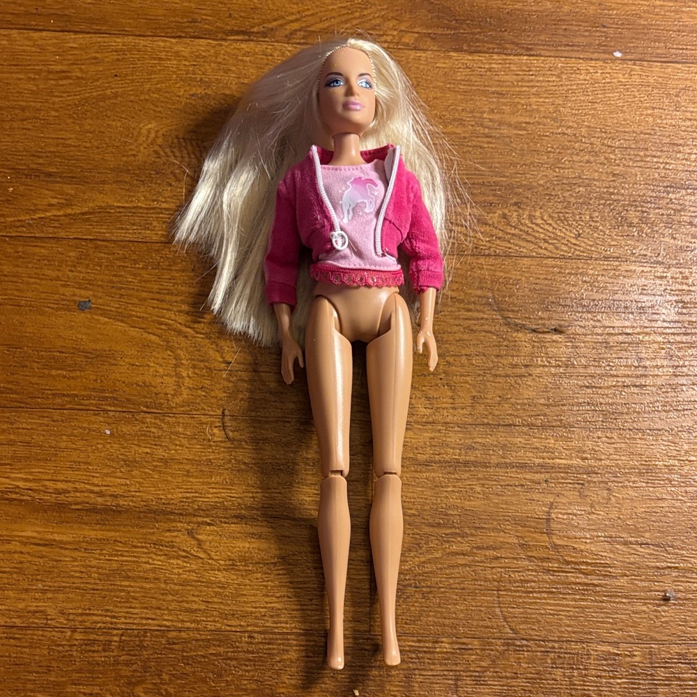 Y2K Mattel Barbie Blonde Hair Blue Eyes
